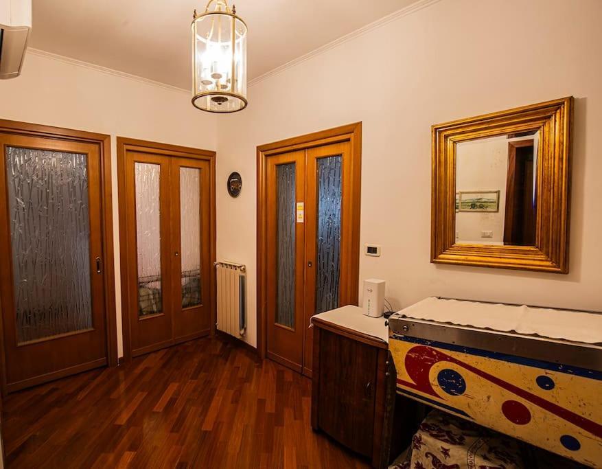 Dimora Al Colosseo, 2 Bedrooms ローマ エクステリア 写真