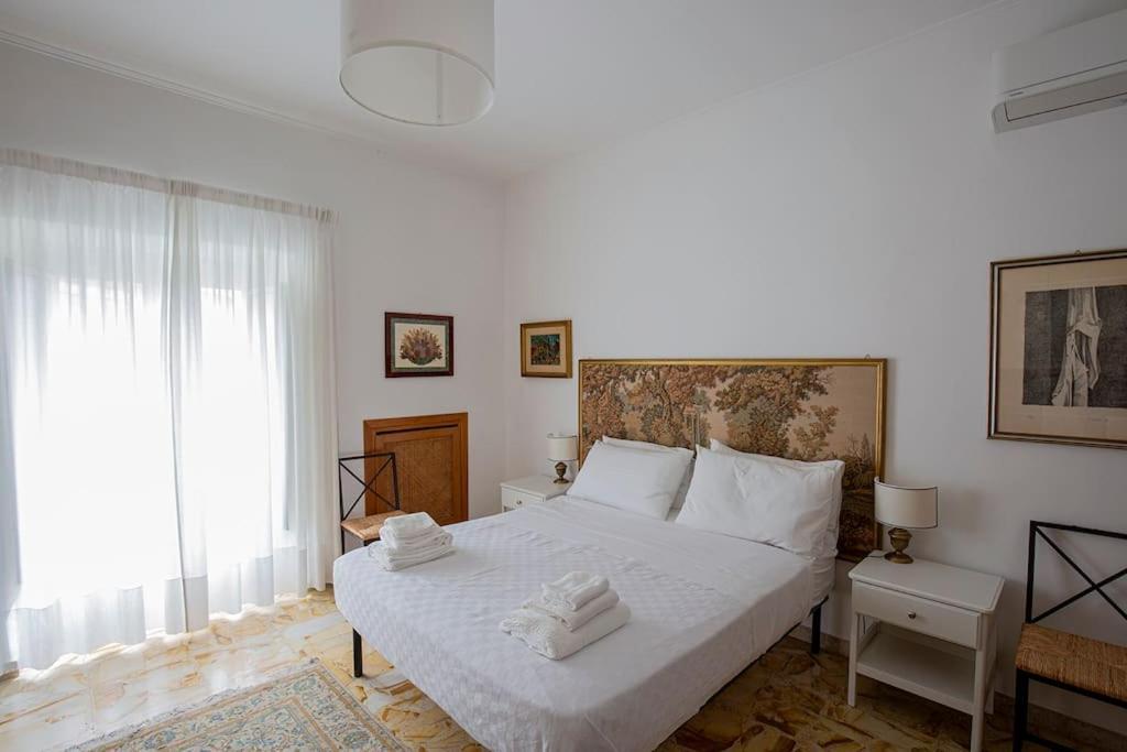 Dimora Al Colosseo, 2 Bedrooms ローマ エクステリア 写真