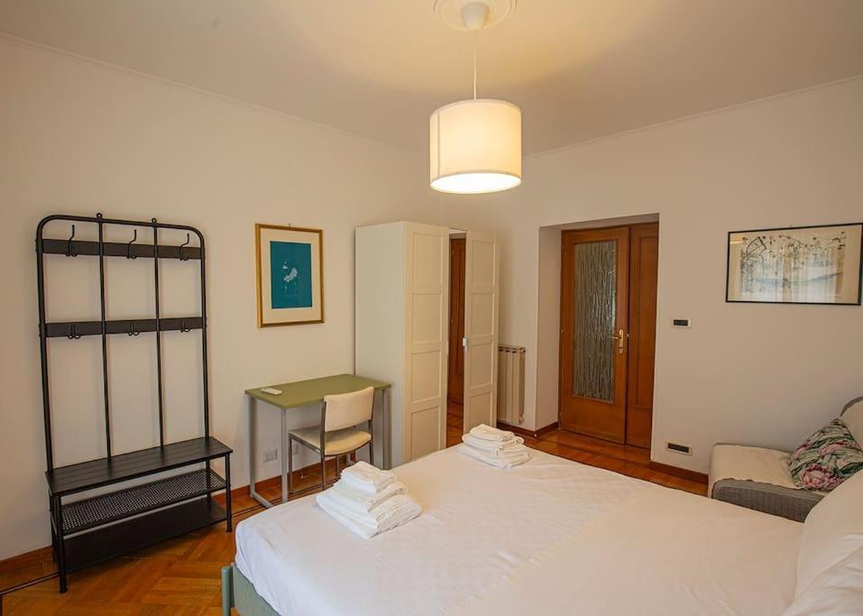 Dimora Al Colosseo, 2 Bedrooms ローマ エクステリア 写真