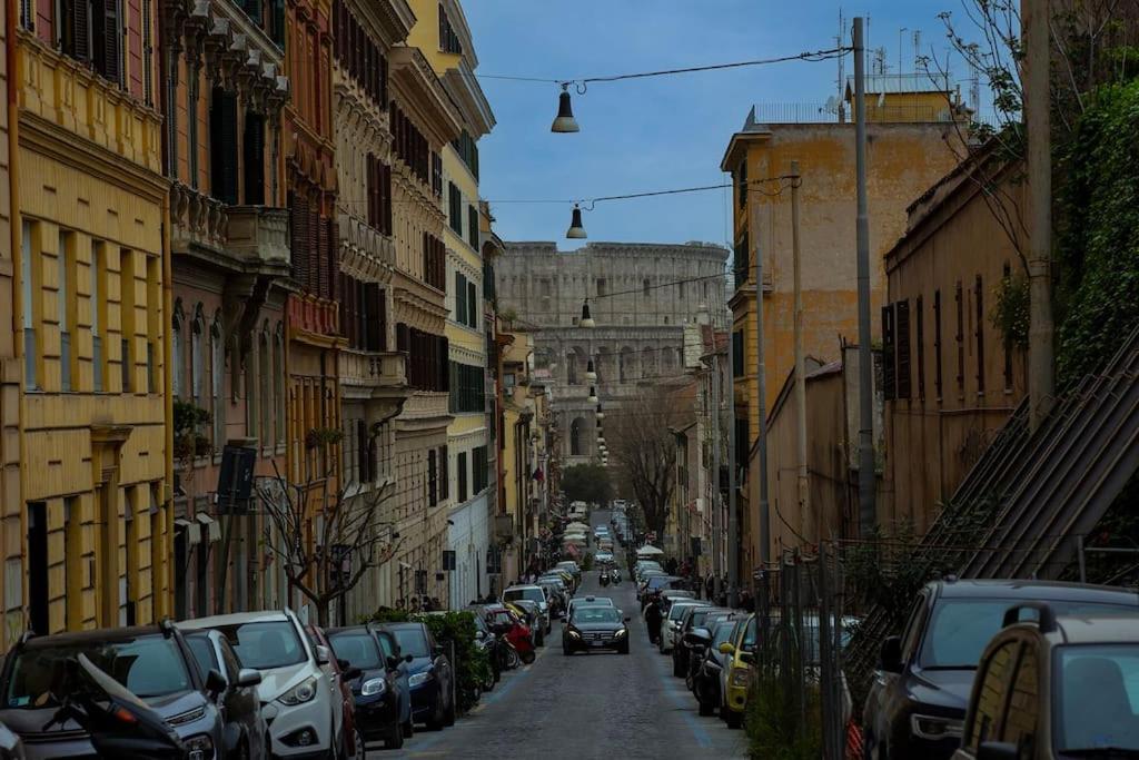 Dimora Al Colosseo, 2 Bedrooms ローマ エクステリア 写真
